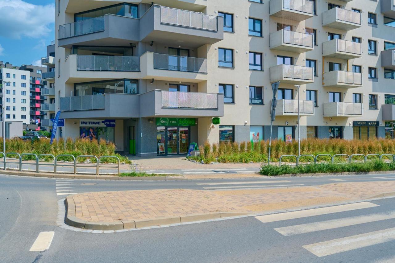 Spacious Apartment With Balcony Near The Slavic Hill Wroclaw By Renters Prestige Exterior photo