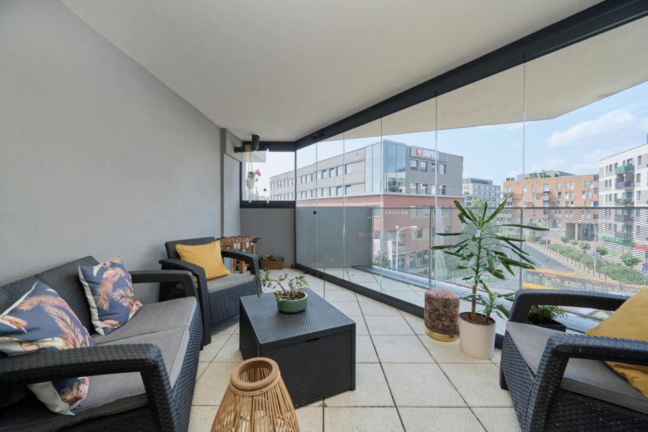 Spacious Apartment With Balcony Near The Slavic Hill Wroclaw By Renters Prestige Exterior photo